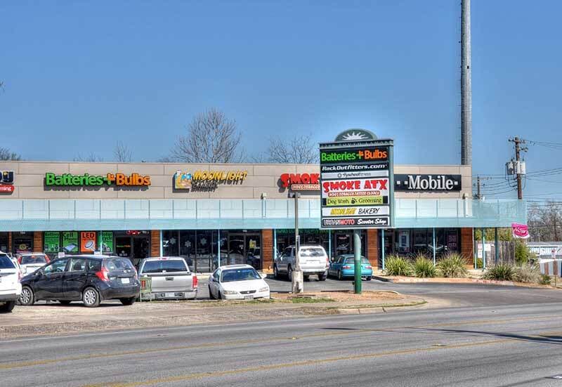 More Photos Of 2300 S Lamar Blvd, Austin Unknown For Lease