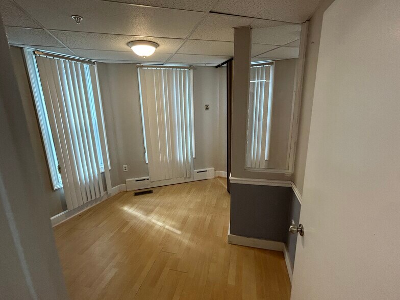 More Photos Of 120 College Ave, Somerville Medical For Lease