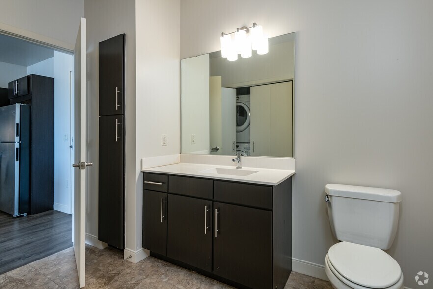 More Photos Of 1320 S 1st St, Milwaukee Apartments For Lease