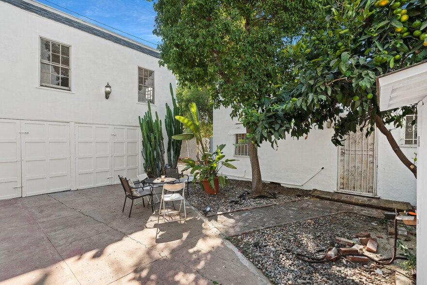 More Photos Of 934 N La Jolla Ave, West Hollywood Apartments For Sale