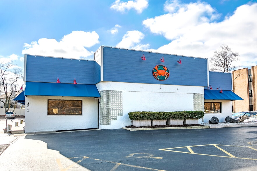 More Photos Of 3011 Ogden Ave, Lisle Restaurant For Sale