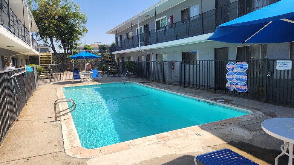 More Photos Of 5018-5029 Santa Ana St, Cudahy Apartments For Sale
