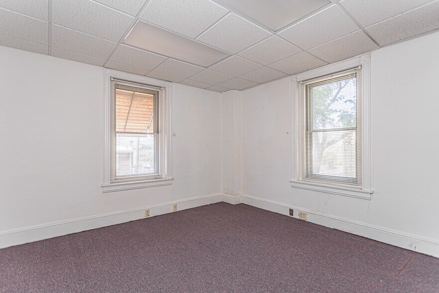 More Photos Of 100-102 W Fornance St, Norristown Medical For Sale