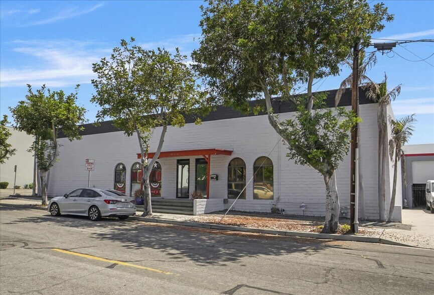 Primary Photo Of 1940 Freeman Ave, Signal Hill Warehouse For Sale