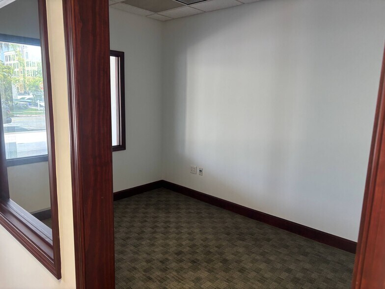 More Photos Of 999 PONCE DE LEON Blvd, Coral Gables Medical For Lease