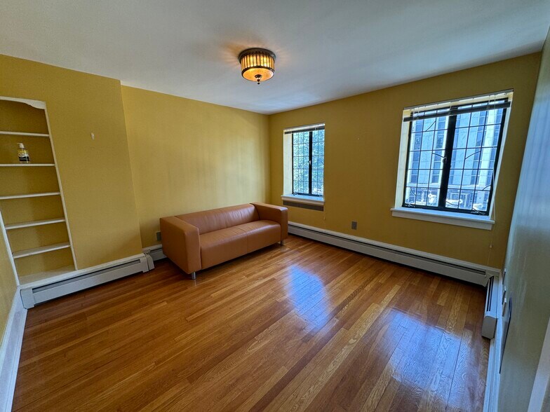 More Photos Of 226 W State St, Trenton Medical For Sale