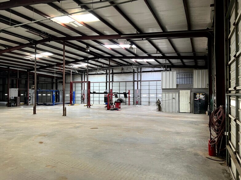 More Photos Of 744 FM 609, La Grange Service For Lease