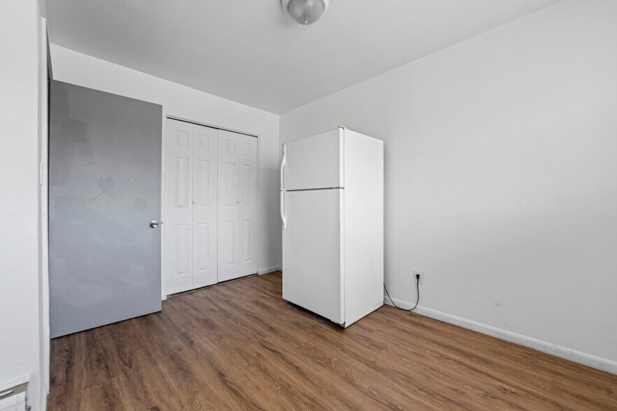 More Photos Of 19625 Conant, Detroit Multifamily For Sale