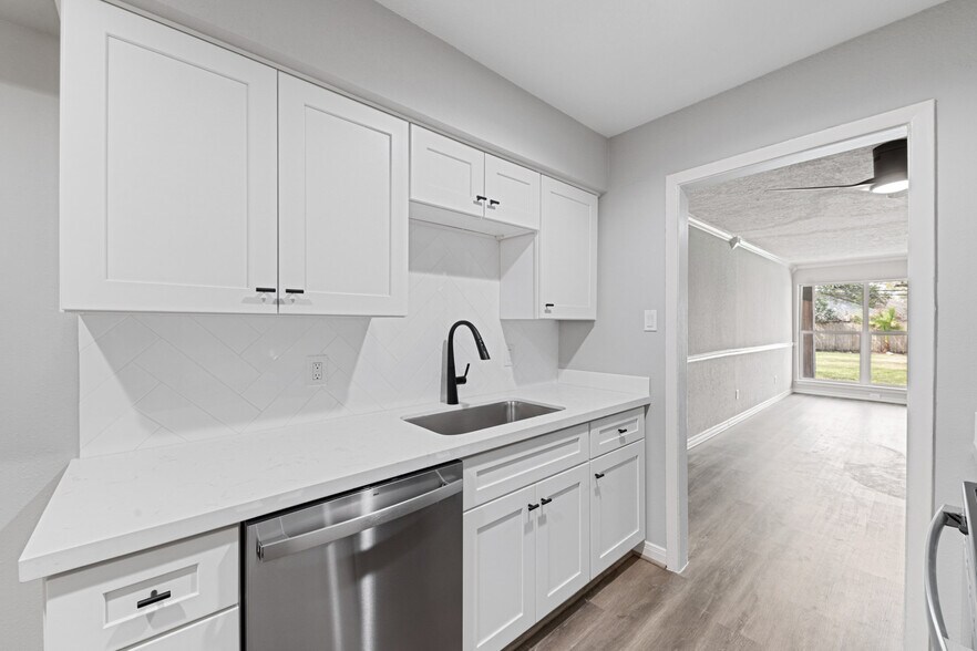 More Photos Of 2675-2689 Gessner Rd, Houston Apartments For Sale