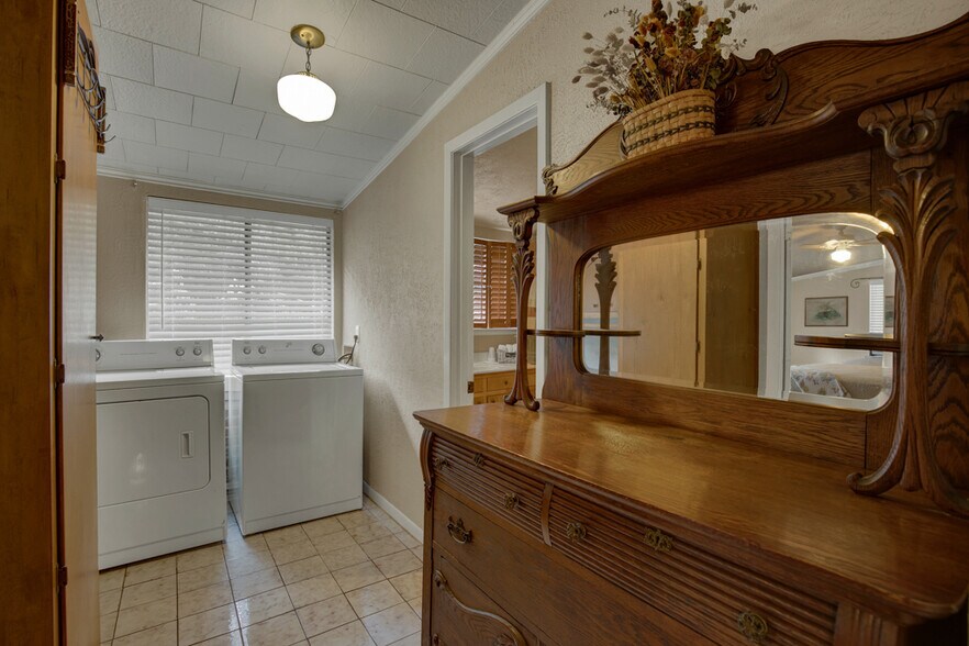 More Photos Of 7367 River Rd, New Braunfels Lodge Meeting Hall For Sale