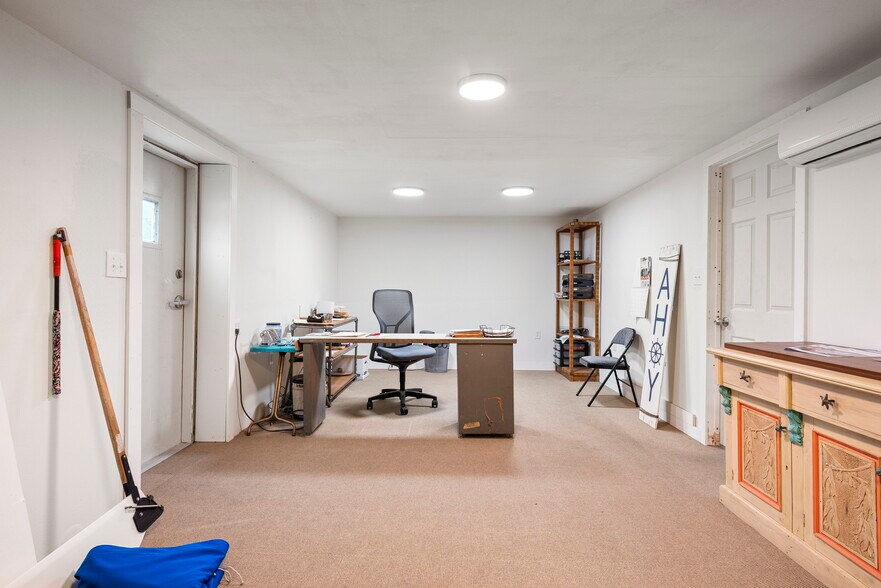 More Photos Of 206 Highway 35 S, Rockport Manufacturing For Sale