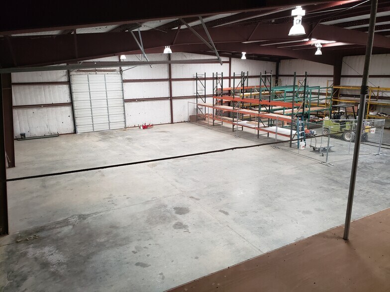 More Photos Of 15856 S Interstate 35, Bruceville Industrial For Lease