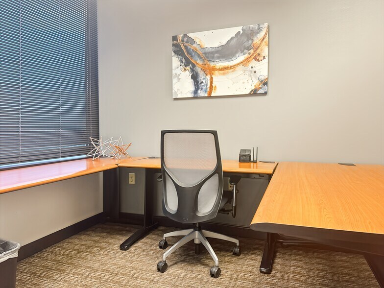 More Photos Of 7300 W 110th St, Overland Park Coworking Space