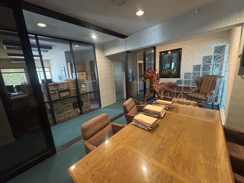 More Photos Of 3170 Us-50, South Lake Tahoe Office For Sale