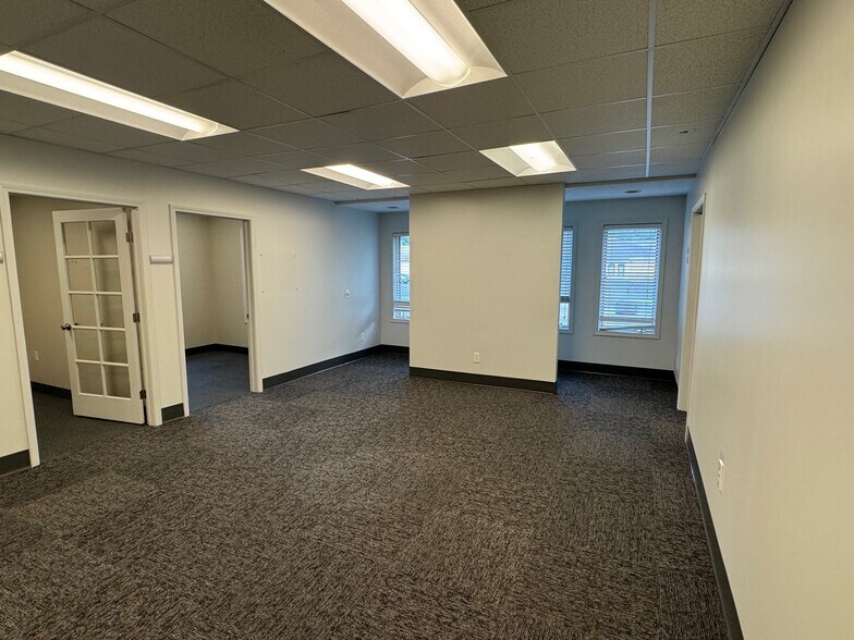 More Photos Of 550 Latona Rd, Rochester Office For Lease