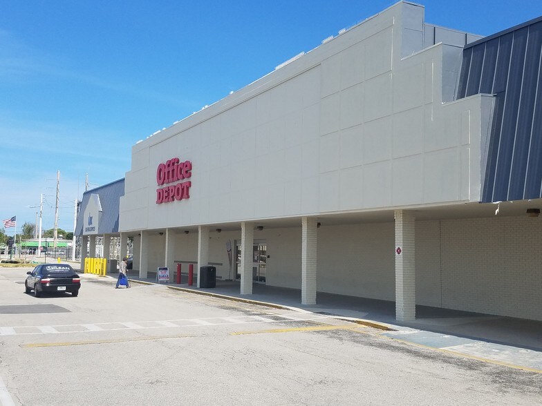 More Photos Of 4558-4624 Lake Worth Rd, Greenacres Restaurant For Lease