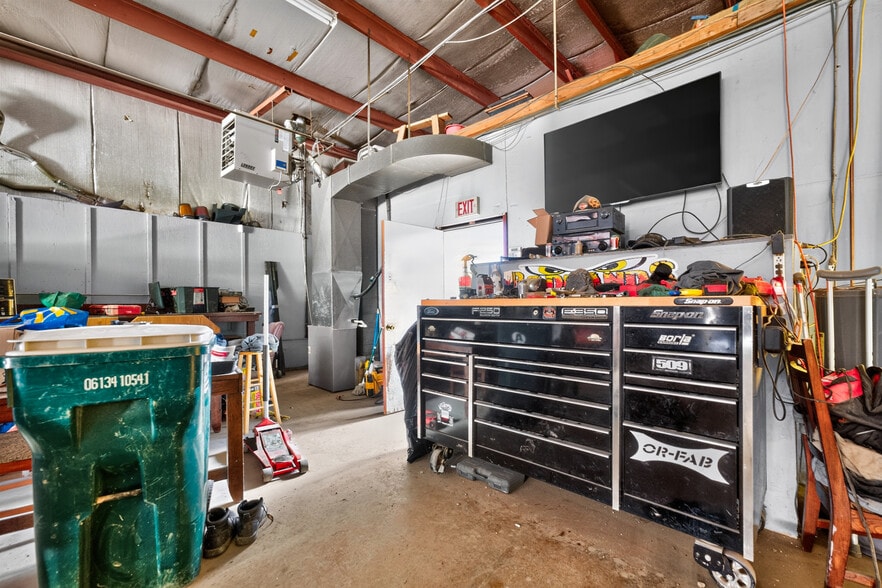 More Photos Of 520 S River St, Batavia Warehouse For Sale