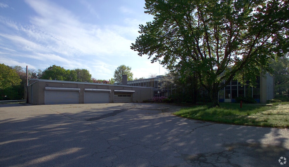 More Photos Of 77 Pawtucket Ave, Rumford Manufacturing For Lease