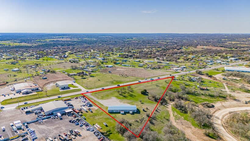 More Photos Of 3577 N FM 51, Weatherford Showroom For Sale