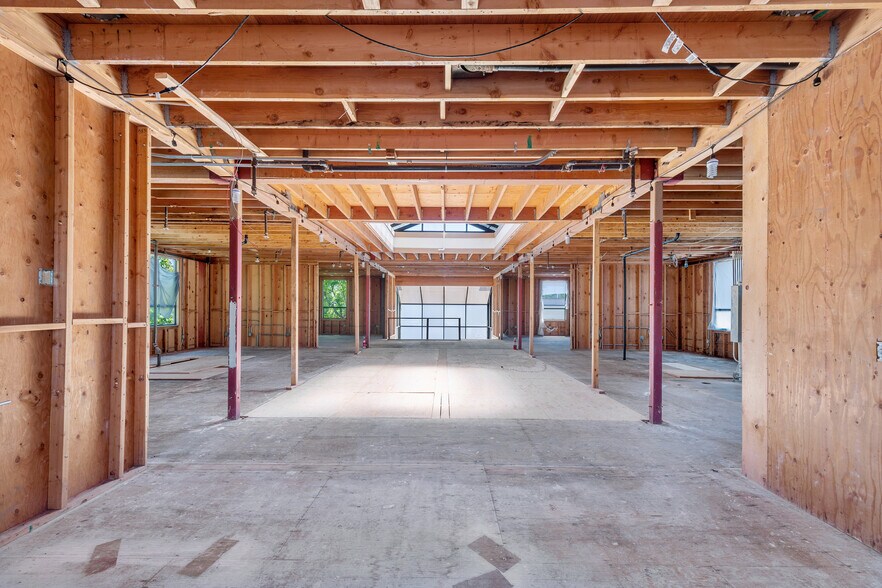 More Photos Of 915 Diablo Ave, Novato Office For Sale