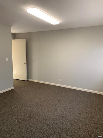 More Photos Of 2300-2314 W Osage St, Pacific Freestanding For Lease