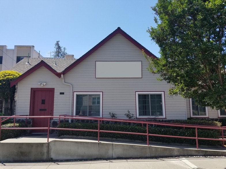 More Photos Of 1041 McKeever Ave, Hayward Medical For Sale