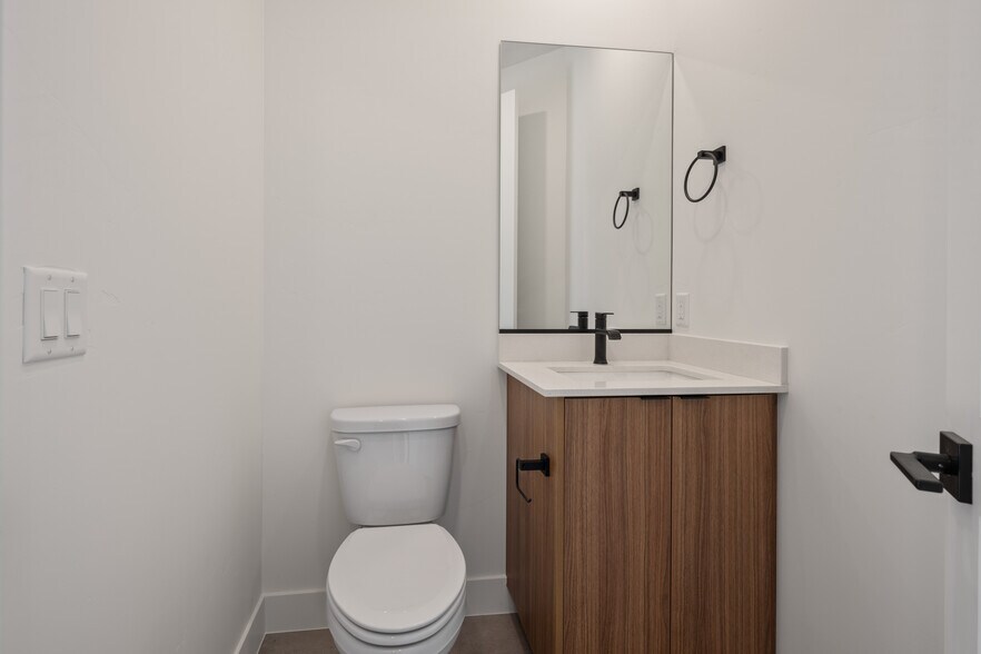 More Photos Of 1935 W 250 S, Hurricane Apartments For Sale