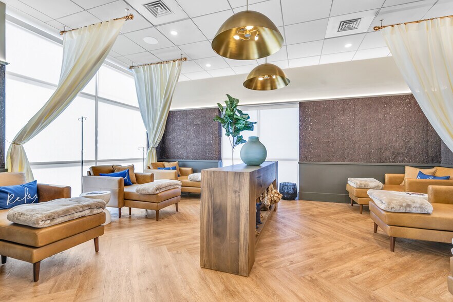 More Photos Of 1125 Pontiac Ave, Cranston Medical For Lease