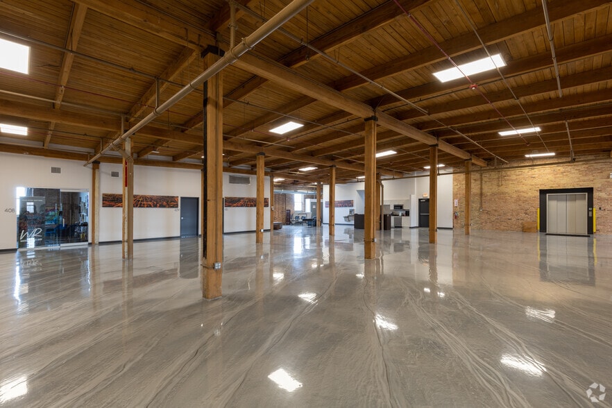 More Photos Of 1414 S Western Ave, Chicago Manufacturing For Lease
