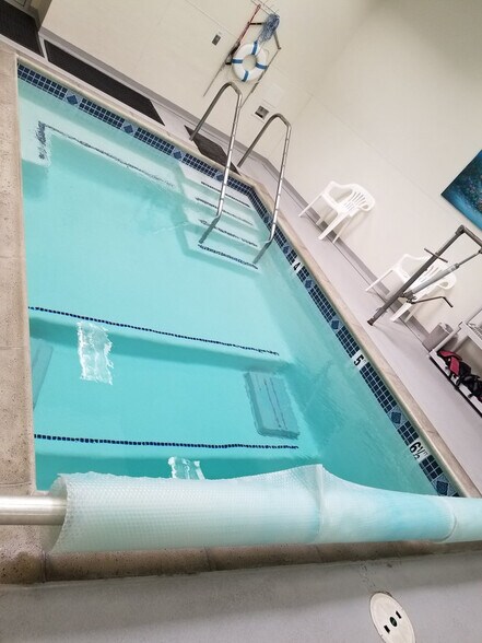 More Photos Of 17122 Beach Blvd, Huntington Beach Medical For Lease