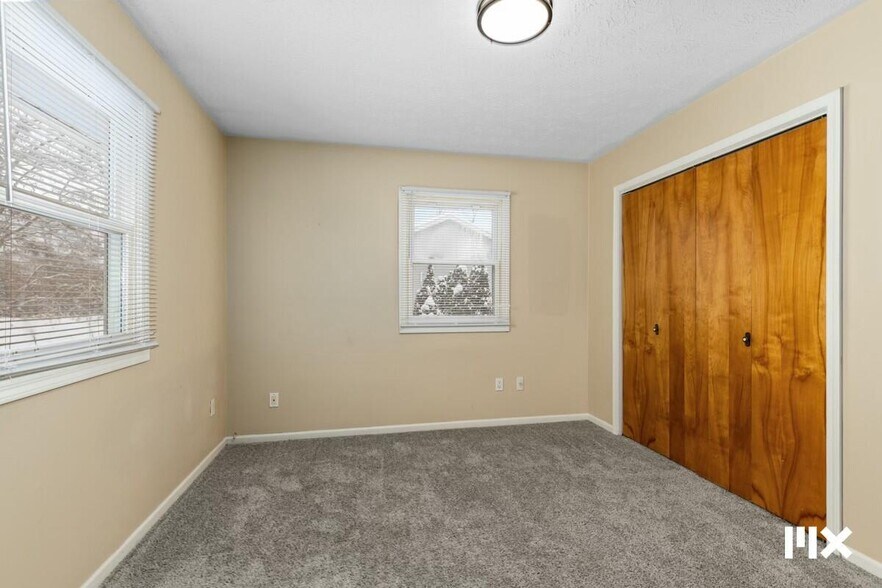More Photos Of 2535 7th St, Shelbyville Apartments For Sale