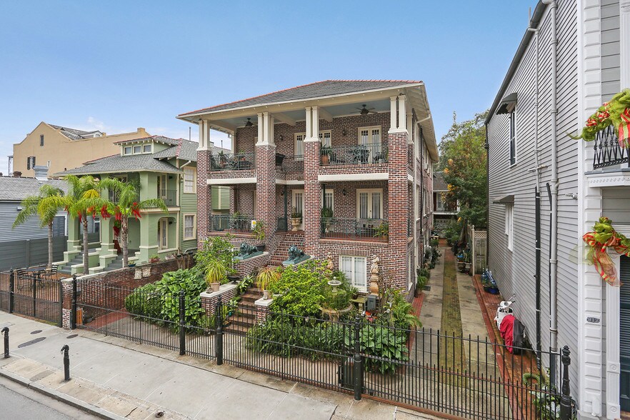 More Photos Of 918 Dauphine St, New Orleans Apartments For Sale