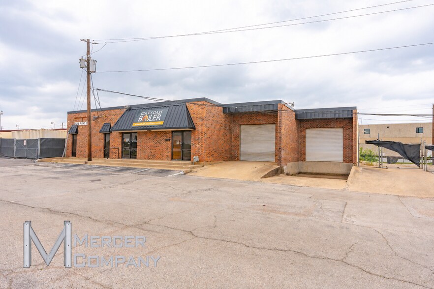 Primary Photo Of 10219 Plano Rd, Dallas Flex For Sale