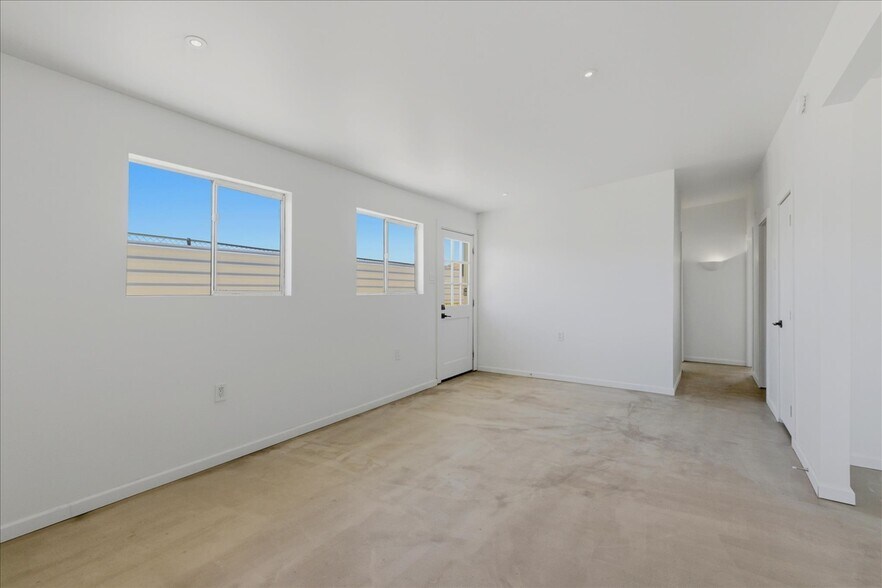 More Photos Of 61714 Commercial St, Joshua Tree General Retail For Sale