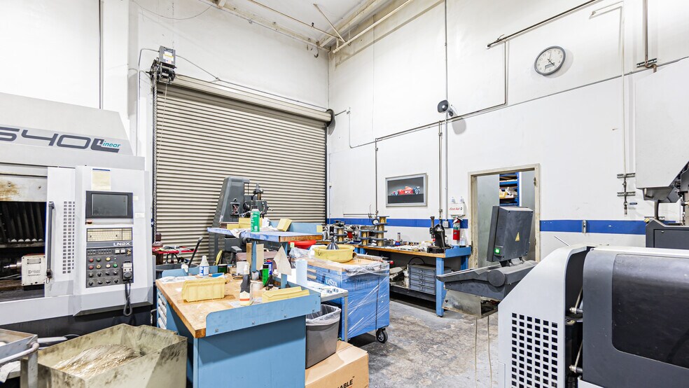 More Photos Of 750 S Douglas St, El Segundo Flex For Lease