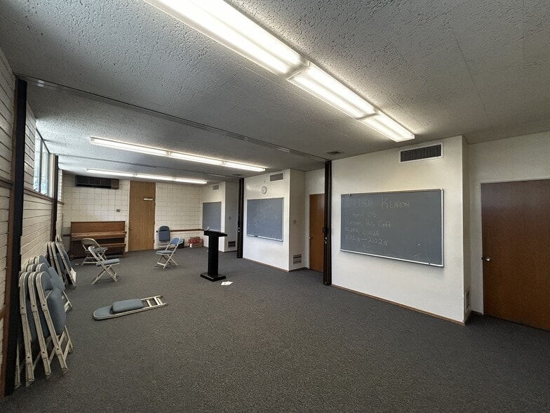 More Photos Of 14001 Burbank Blvd, Van Nuys Specialty For Sale