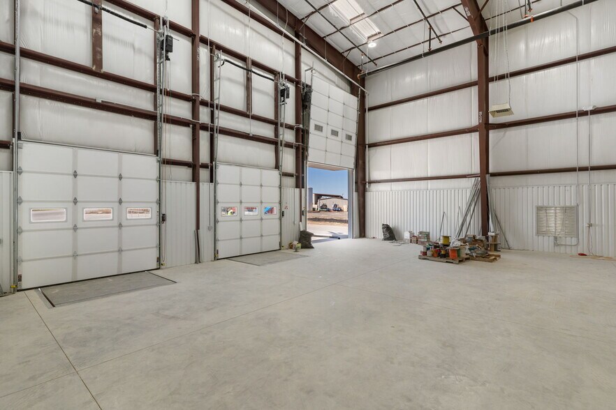 More Photos Of 6000 Chandler Rd, Hutto Unknown For Lease