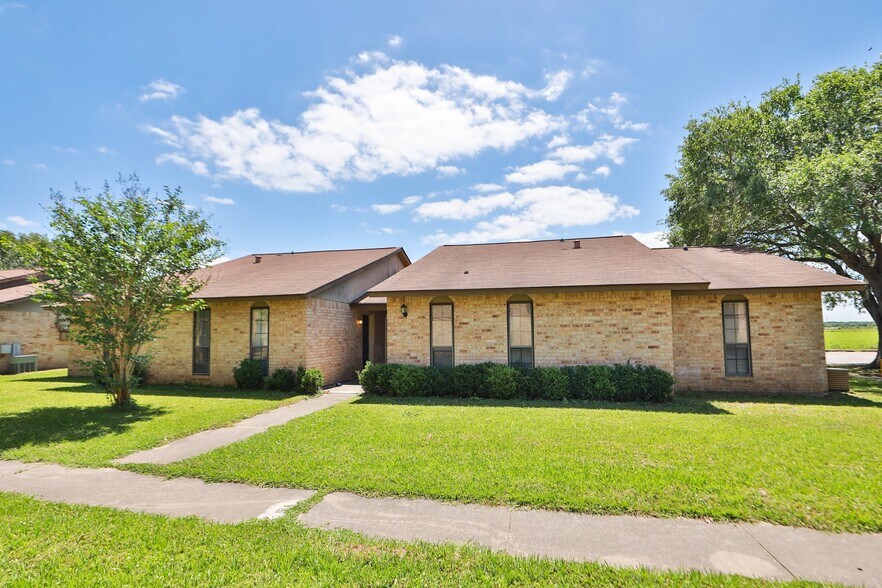 More Photos Of 2910 Old Lane City Rd, Wharton Apartments For Sale