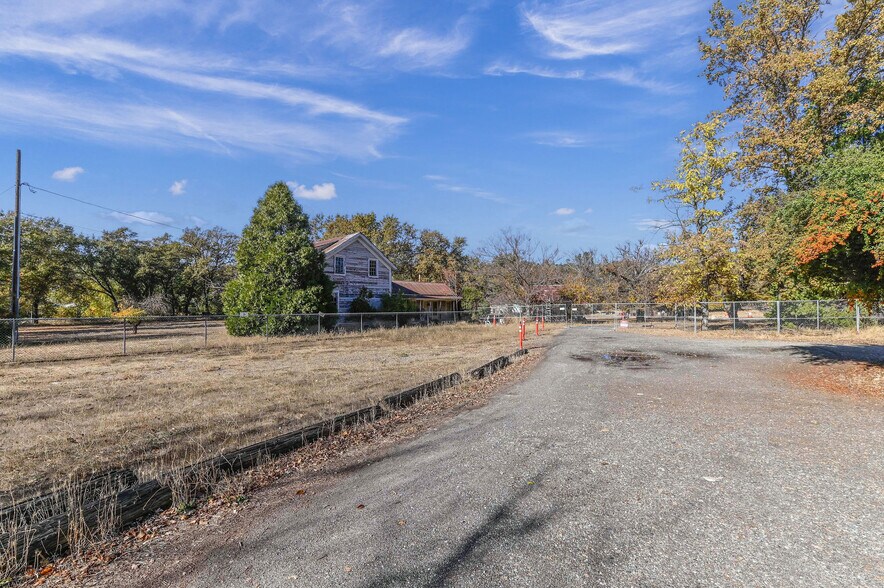 More Photos Of 206 Main St, Murphys Land For Sale