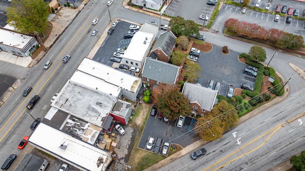 More Photos Of 512 E Main St, Spartanburg Storefront For Lease