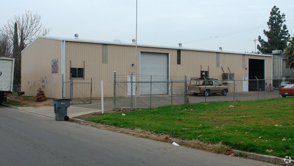 Primary Photo Of 2025 S Hazelwood Blvd, Fresno Warehouse For Sale