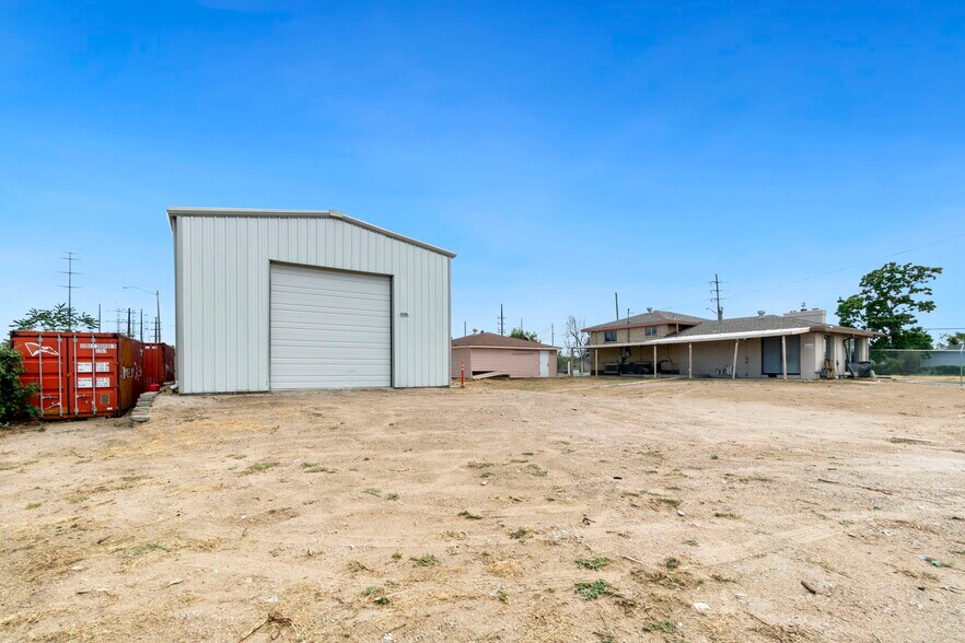 More Photos Of 6398 Franklin St, Denver Warehouse For Lease