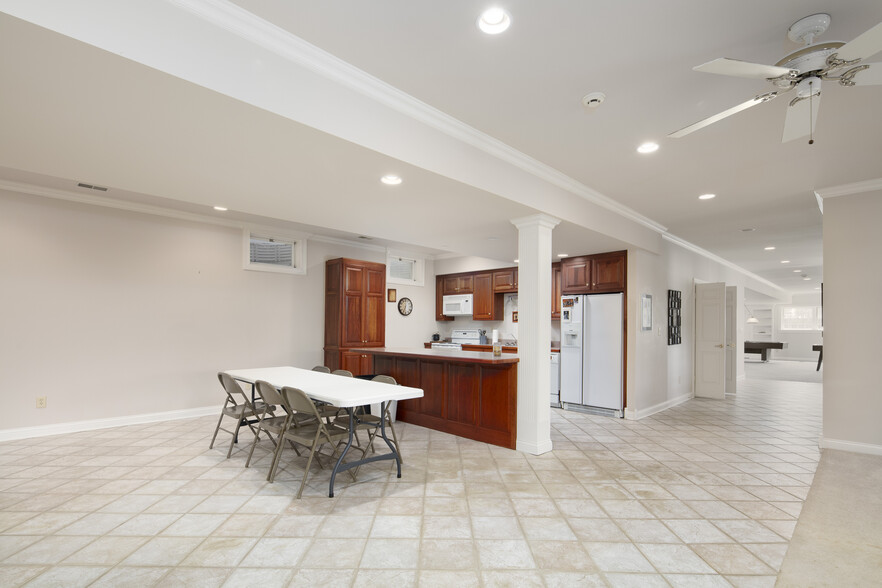 More Photos Of 4664 Lexington Rd, Winchester Specialty For Sale