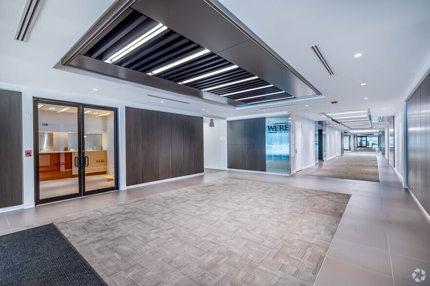 More Photos Of 300 Jericho Quadrangle, Jericho Unknown For Lease