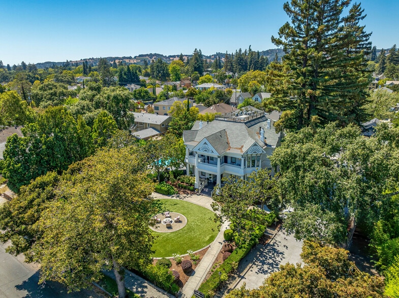 More Photos Of 443 Brown St, Napa Hotel For Sale