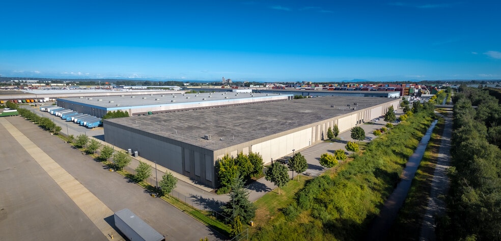 More Photos Of 16111 Blundell Rd, Richmond Distribution For Lease