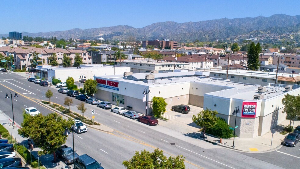 More Photos Of 810-822 S San Fernando Blvd, Burbank Freestanding For Sale