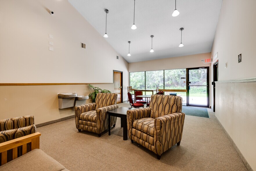 More Photos Of 4205 Lancaster Ln N, Plymouth Office For Lease