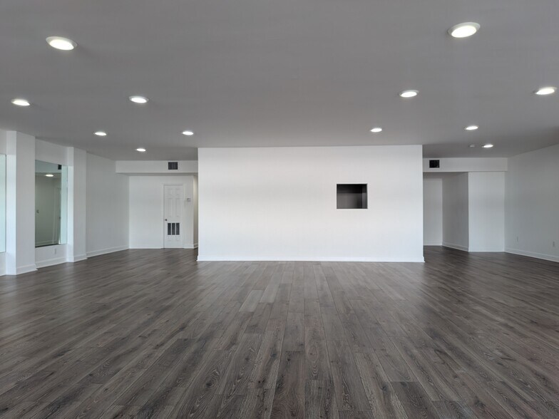 More Photos Of 3038 N Federal Hwy, Fort Lauderdale Unknown For Lease