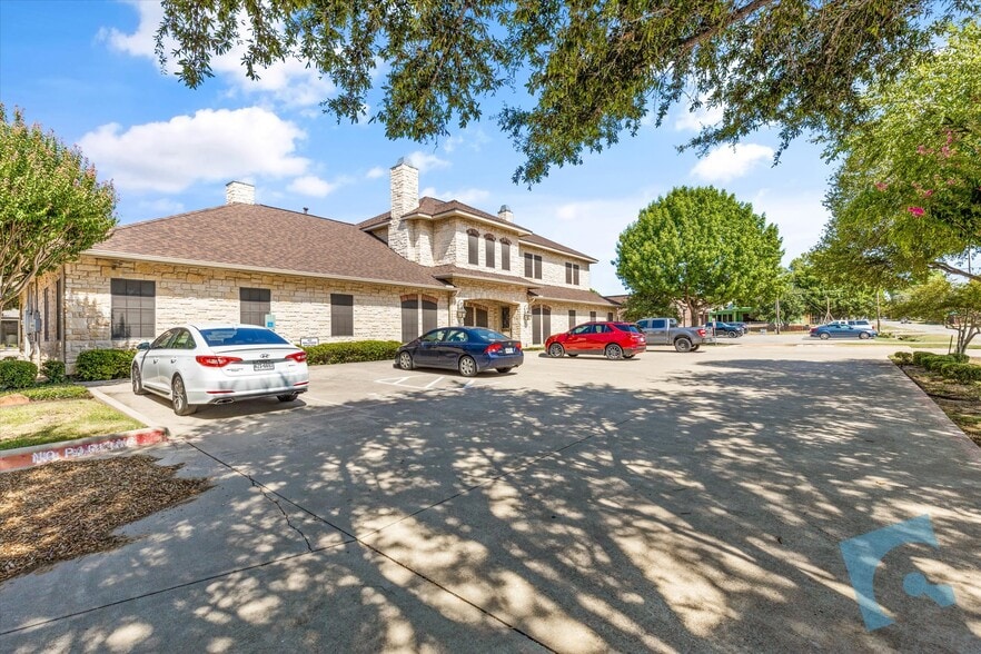 More Photos Of 5316 Bransford Rd, Colleyville Office For Sale